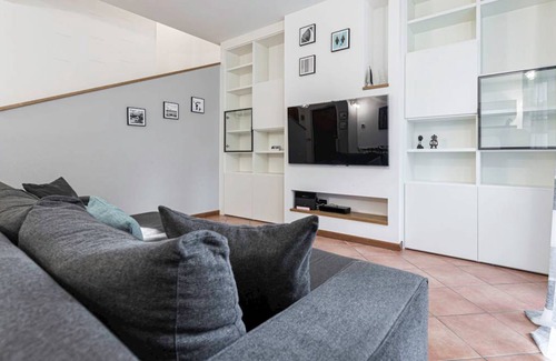 Lesmo Apartment | 150 m² Apartment ∙ 3 bedrooms ∙ 5 guests