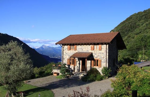Occagno Villa | 150 m² Villa ∙ 4 bedrooms ∙ 8 guests