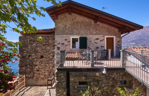 Bellano Apartment | 156 m² Apartment ∙ 2 bedrooms ∙ 12 guests