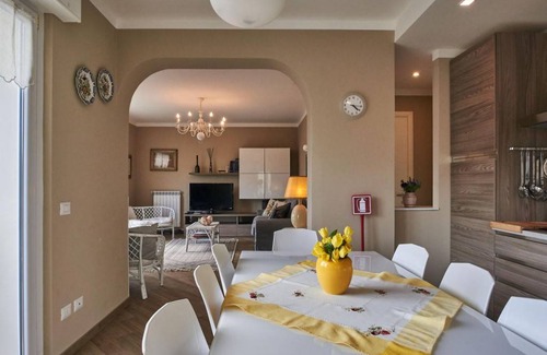 Luino Apartment | 180 m² Apartment ∙ 1 bedroom ∙ 8 guests