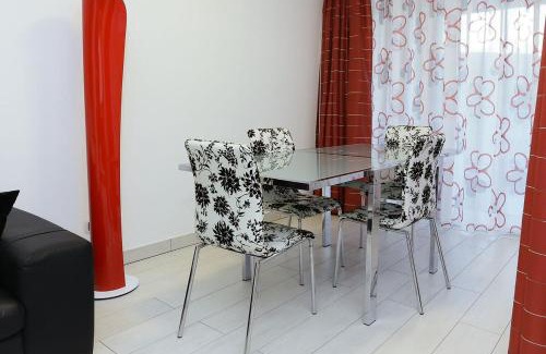 Maccagno Apartment | 2 bedroom Golfo Gabella apartment rental