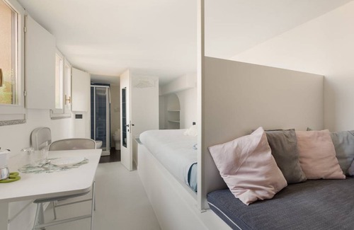 Magenta Apartment | 20 m² Apartment ∙ 1 guest