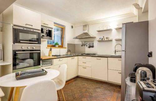 Tricolore Apartment | 200 m² Apartment ∙ 4 bedrooms ∙ 10 guests