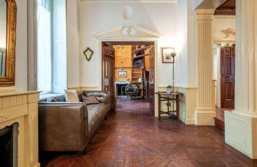 Tricolore Apartment | 200 m² Apartment ∙ 4 bedrooms ∙ 10 guests