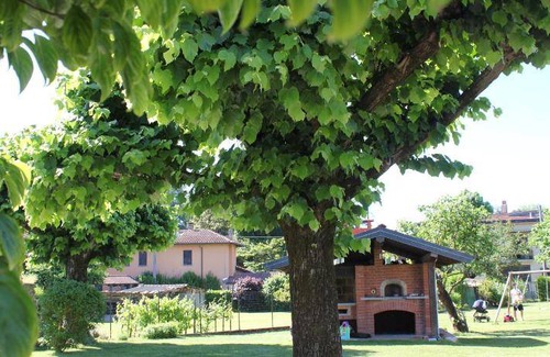 Travedona-Monate Bed & Breakfast | 200 m² Bed and breakfast ∙ 3 bedrooms ∙ 11 guests
