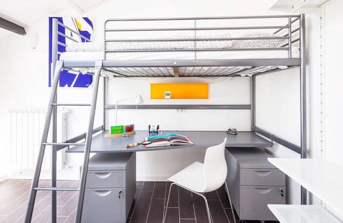 Bovisa Other | 200 m² Shared room ∙ 1 bedroom ∙ 1 guest