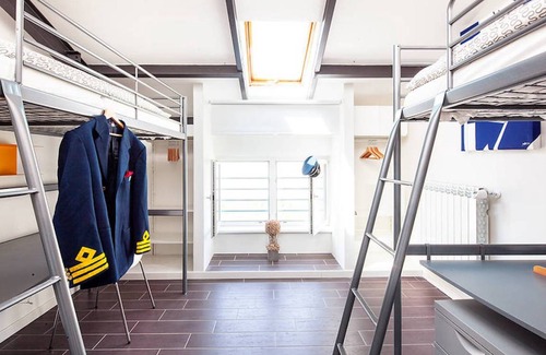 Bovisa Other | 200 m² Shared room ∙ 1 bedroom ∙ 1 guest