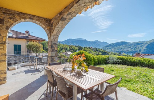 Tremezzo Villa | 200 m² Villa ∙ 4 bedrooms ∙ 8 guests
