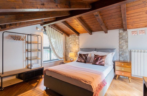Argegno Villa | 200 m² Villa ∙ 4 bedrooms ∙ 8 guests
