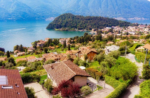 Azzano Villa | 206 m² Villa ∙ 3 bedrooms ∙ 6 guests
