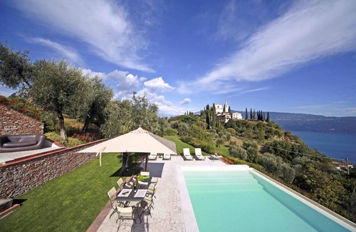 Pulciano Villa | 218 m² Villa ∙ 3 bedrooms ∙ 8 guests