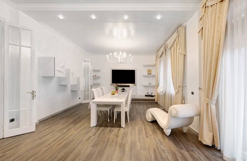 Old Town Apartment | 220 m² Apartment ∙ 2 bedrooms ∙ 6 guests
