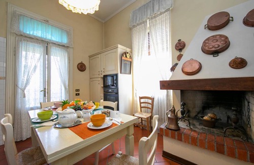 Desenzano del Garda Villa | 220 m² Villa ∙ 5 bedrooms ∙ 8 guests