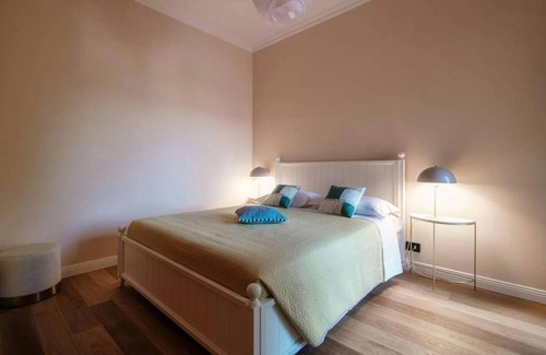 Como Apartment | 250 m² Apartment ∙ 6 bedrooms ∙ 12 guests