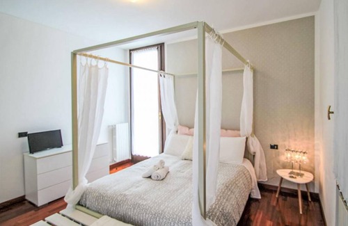Castronno House | 250 m² House ∙ 5 bedrooms ∙ 10 guests