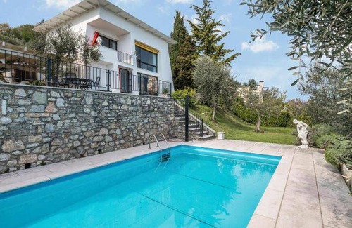 Gaino Villa | 250 m² Villa ∙ 3 bedrooms ∙ 8 guests