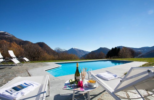 Cerano d'Intelvi Villa | 250 m² Villa ∙ 4 bedrooms ∙ 10 guests