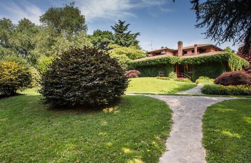 Sulbiate Villa | 298 m² Villa ∙ 4 bedrooms ∙ 10 guests