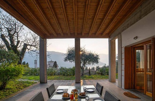 Sale Marasino House | 300 m² House ∙ 3 bedrooms ∙ 8 guests
