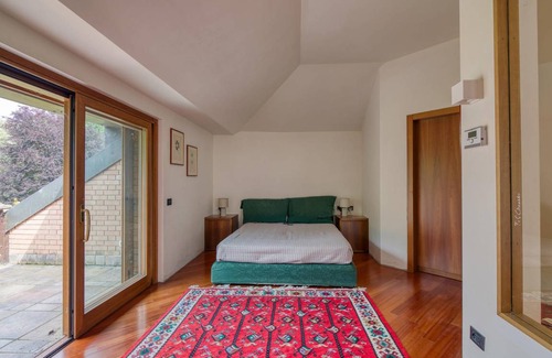Corgeno Villa | 300 m² Villa ∙ 3 bedrooms ∙ 8 guests