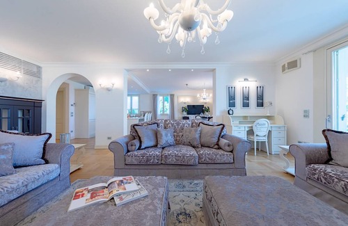 Colombare Apartment | 350 m² Apartment ∙ 4 bedrooms ∙ 10 guests
