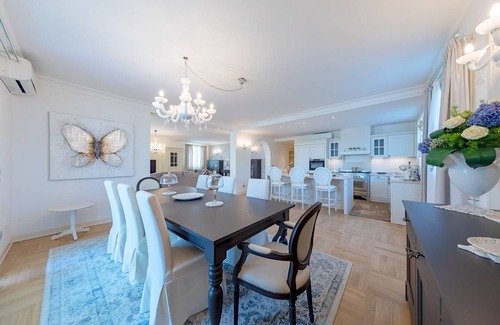 Colombare Apartment | 350 m² Apartment ∙ 4 bedrooms ∙ 10 guests