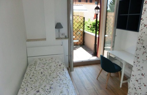 Cologno Monzese Resort | 350 m² Private room ∙ 1 bedroom ∙ 1 guest