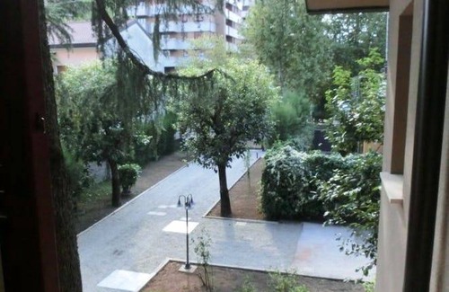 Cologno Monzese Resort | 350 m² Private room ∙ 1 bedroom ∙ 2 guests