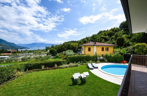 Cunettone-villa Villa | 350 m² Villa ∙ 5 bedrooms ∙ 10 guests