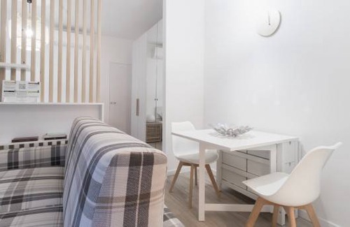 Centro Direzionale Apartment | 36 m² Apartment ∙ 1 bedroom ∙ 3 guests