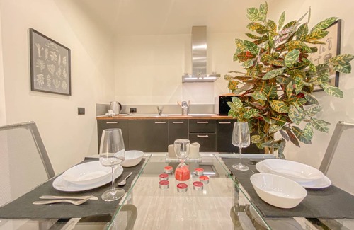 Centro Direzionale Apartment | 38 m² Apartment ∙ 4 guests