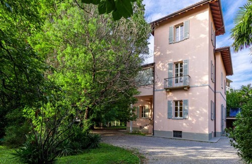 Dervio House | 380 m² House ∙ 5 bedrooms ∙ 14 guests