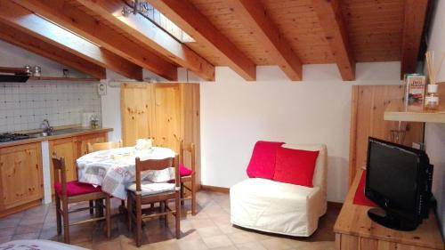 Songavazzo House | 40 m² House ∙ 1 bedroom ∙ 4 guests