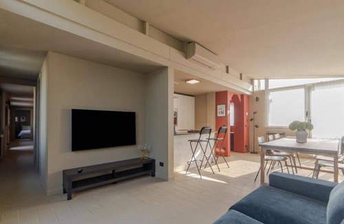 Varesine Apartment | 400 m² Apartment ∙ 2 bedrooms ∙ 6 guests