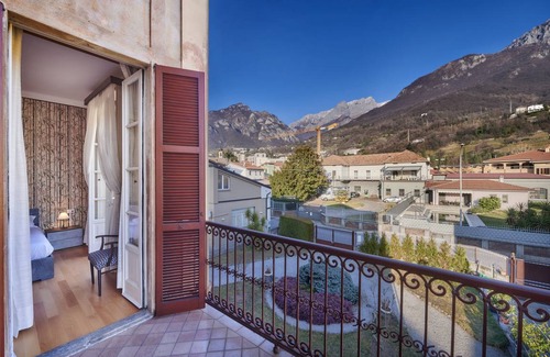 Mandello del Lario Villa | 450 m² Villa ∙ 5 bedrooms ∙ 8 guests