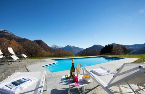 Cerano d'Intelvi Villa | 450 m² Villa ∙ 6 bedrooms ∙ 16 guests