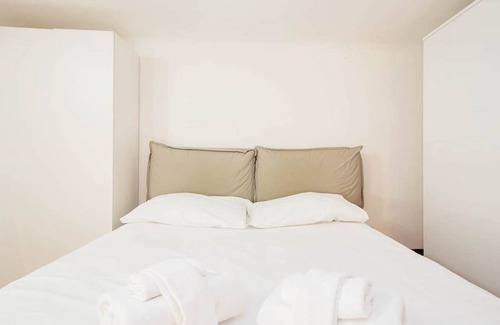 Centro Direzionale Apartment | 50 m² Apartment ∙ 1 bedroom ∙ 2 guests