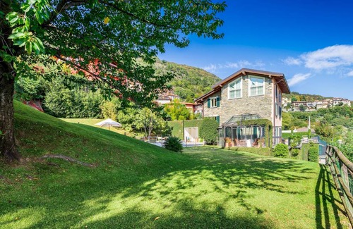 Santa Maria - Rezzonico Villa | 500 m² Villa ∙ 4 bedrooms ∙ 8 guests