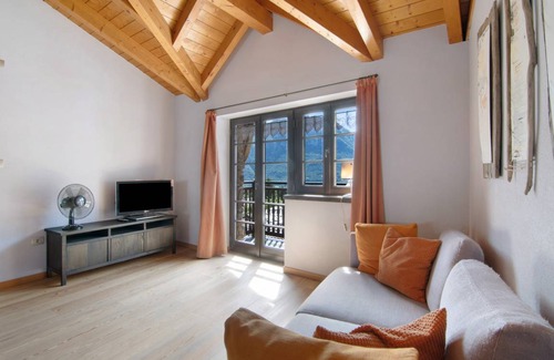 Margno House | 60 m² House ∙ 2 bedrooms ∙ 4 guests