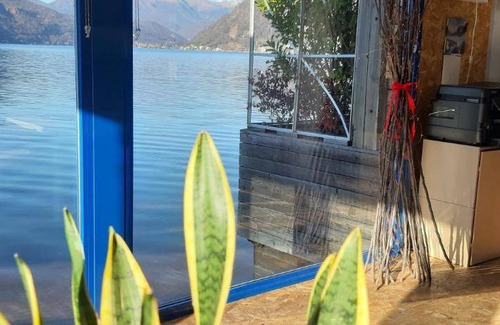 Porto Ceresio Boat Rental | 60 m² Houseboat ∙ 1 bedroom ∙ 4 guests