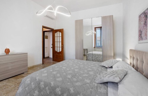 Central Station Apartment | 65 m² Apartment ∙ 2 bedrooms ∙ 4 guests