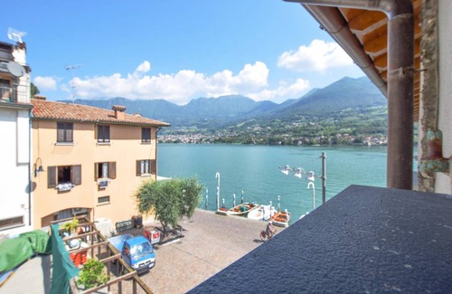 Peschiera Maraglio Apartment | 70 m² Apartment ∙ 2 bedrooms ∙ 5 guests
