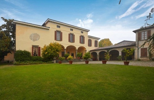 Erbusco Villa | 700 m² Villa ∙ 9 bedrooms ∙ 20 guests