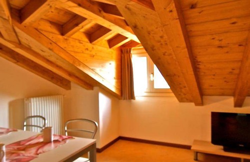 Argegno Apartment | 75 m² Serviced apartment ∙ 4 guests