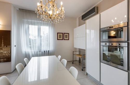 Dergano Apartment | 80 m² Apartment ∙ 2 bedrooms ∙ 5 guests
