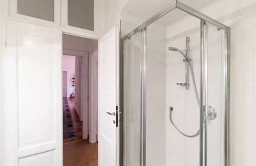 Como Apartment | 80 m² Apartment ∙ 2 bedrooms ∙ 5 guests