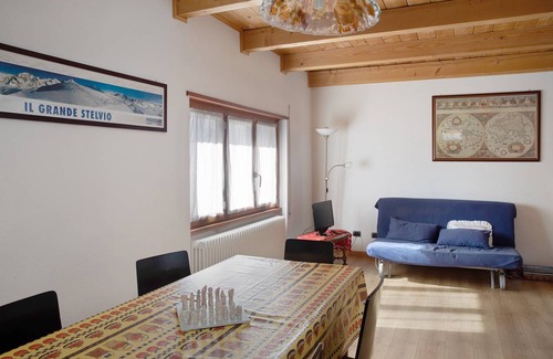 Madonna di Tirano Apartment | 80 m² Apartment ∙ 3 bedrooms ∙ 6 guests