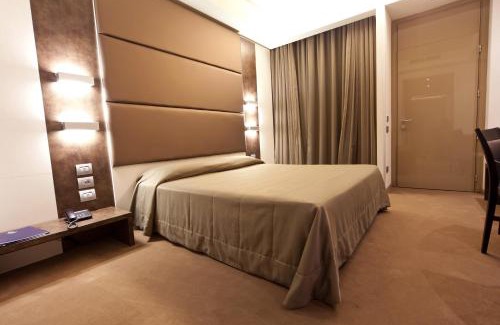 Turate Hotel | Albergo Dei Laghi