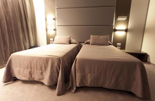 Turate Hotel | Albergo Dei Laghi