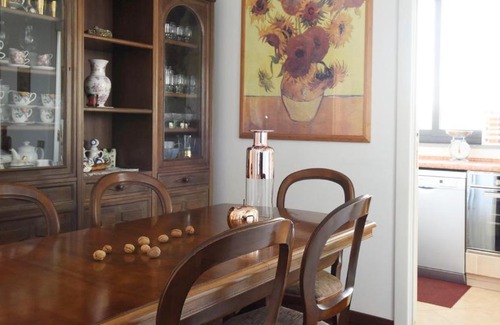 Giambellino Apartment | ALTIDO Victorian Apt for 2 with Balcony and free parking